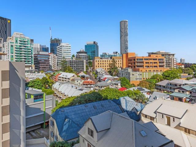 Office for rent in Toombul, Queensland