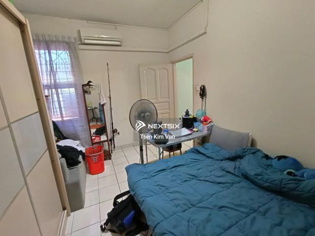 Shop for sale in Kuching