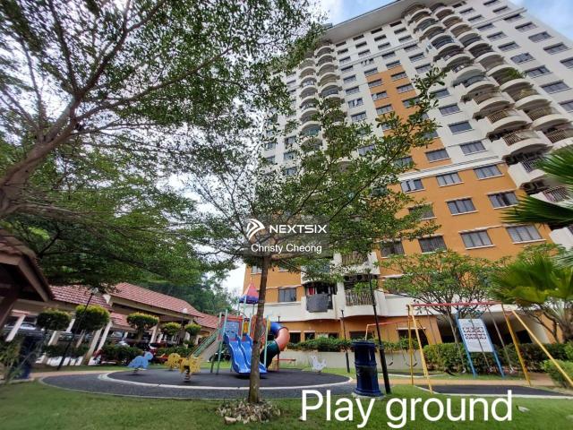 Residential House for sale in Kuching, Bahagian Kuching