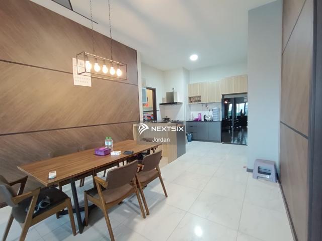 Residential House for sale in Kuching, Bahagian Kuching