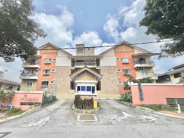 Townhouse for sale in Petaling, Damansara Damai