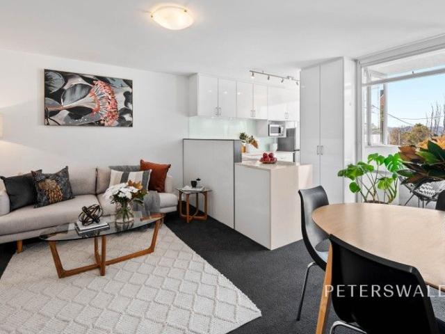 Apartment for sale in Battery Point, Tasmania