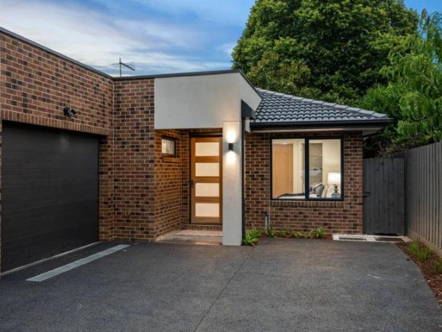 Townhouse for sale in Camerons Creek, Victoria