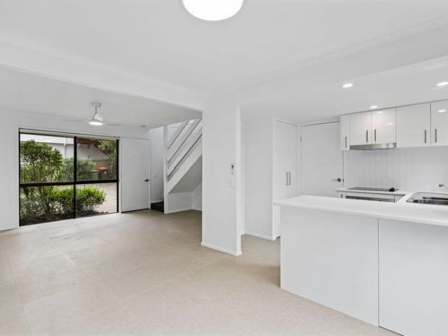 Townhouse for rent in Toombul, Queensland