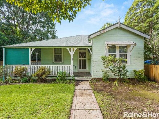 House for sale in Berry