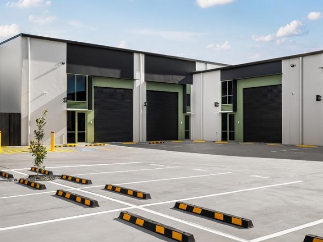 Warehouse for rent in Toombul, Queensland