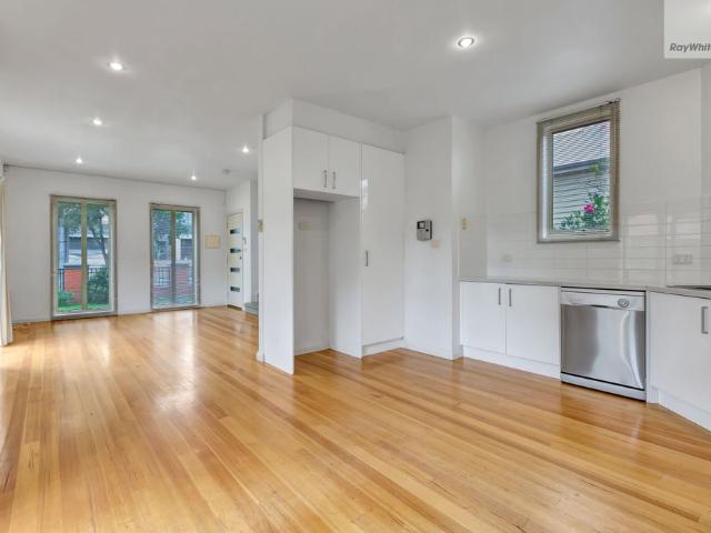 Townhouse for rent in Camerons Creek, Victoria
