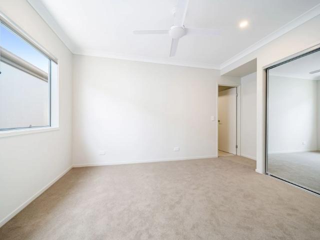 Townhouse for rent in Kings Creek, Queensland