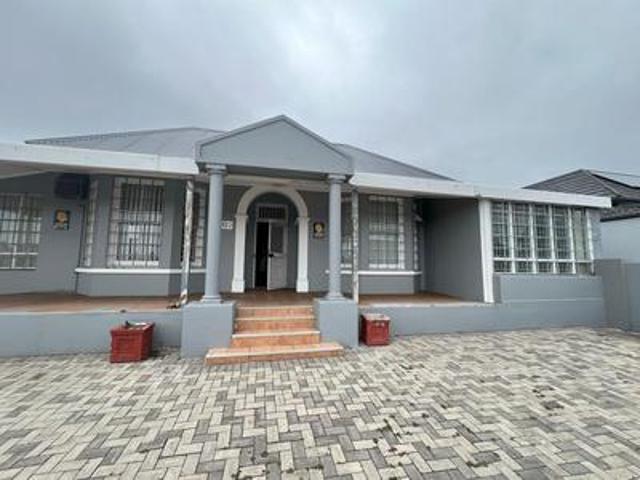 Commercial for rent in Port Elizabeth, Eastern Cape
