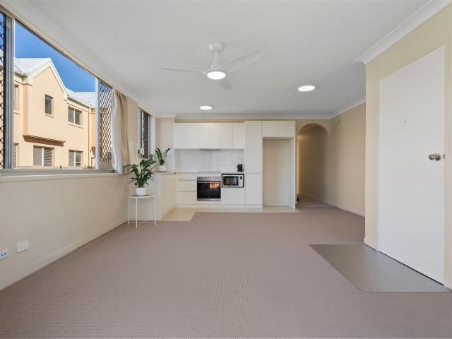 Apartment for sale in Fernbrook, Queensland
