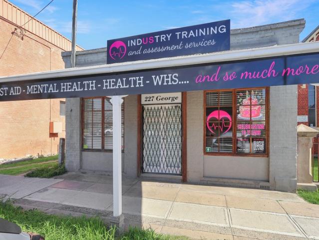 Retail for rent in Bathurst, New South Wales