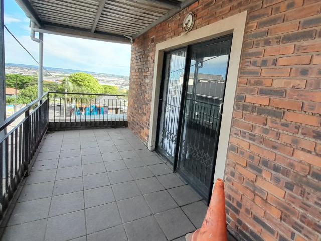 Apartment for rent in Wentworth, Durban