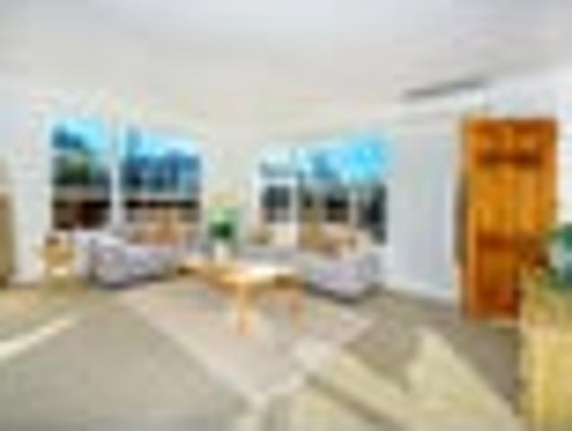 Apartment for sale in Heathcote, Canterbury