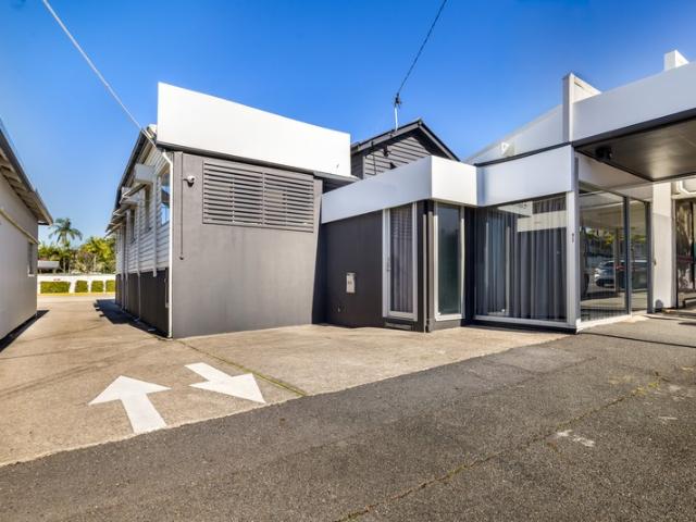 Retail for rent in Toombul, Queensland