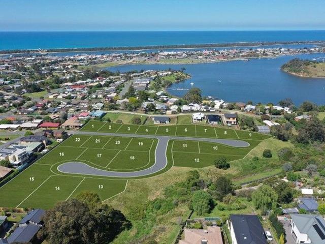 Land for sale in Lakes Entrance, Victoria