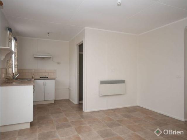 Granny Flat for rent in Lakes Entrance, Victoria