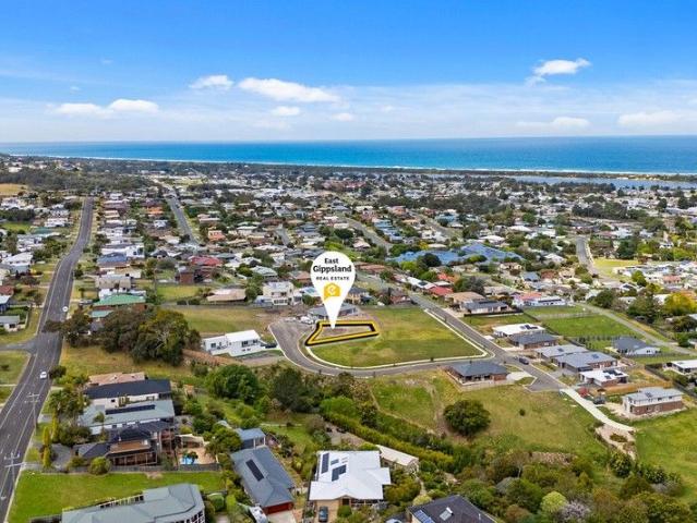 Land for sale in Lakes Entrance, Victoria