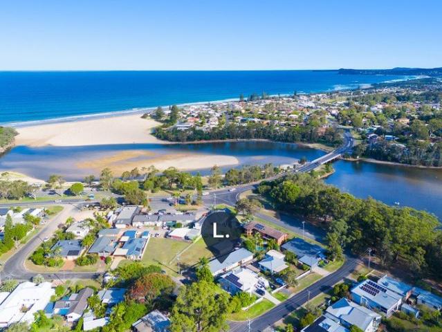 Flat for sale in Lake Cathie, New South Wales