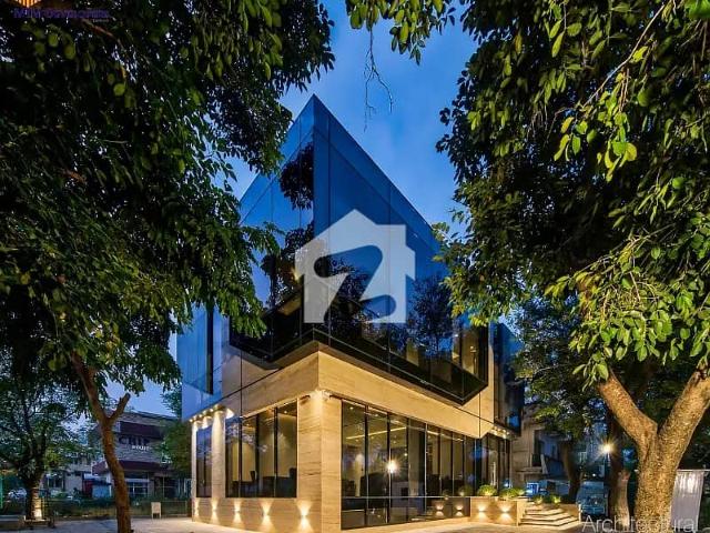 Building for sale in Islamabad