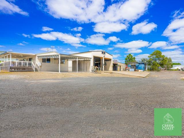 Warehouse for sale in Tin Can Bay, Queensland
