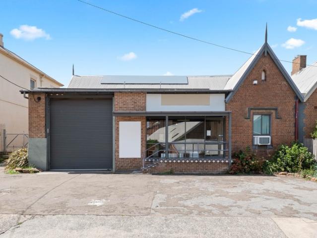 Retail for rent in Brisbane Grove, New South Wales