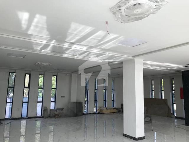 Building for rent in اسلام آباد, زون 1