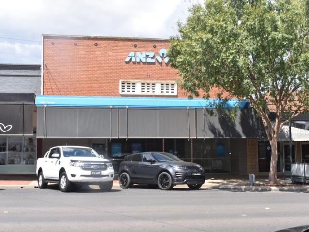 Retail for rent in Parkes, New South Wales