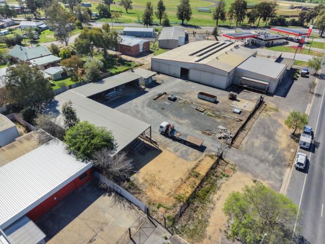 Retail for sale in West Cowra, Cowra