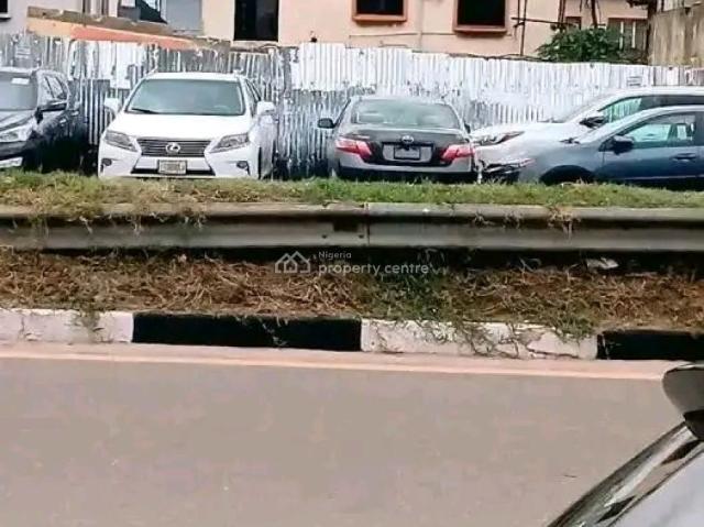 Commercial for sale in Surulere , Surulere