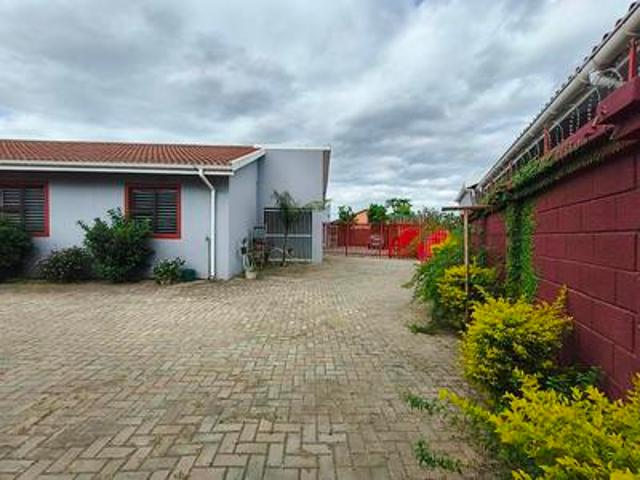 Commercial for rent in Mthatha, Eastern Cape
