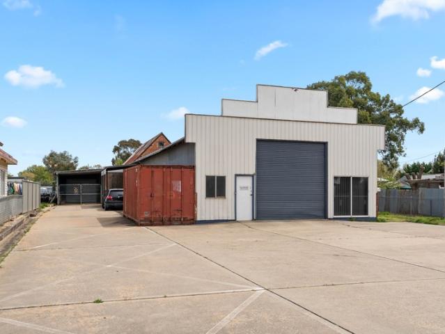 Retail for rent in Brisbane Grove, New South Wales
