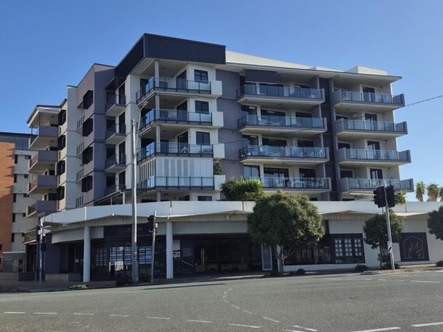Office for sale in Toombul, Queensland