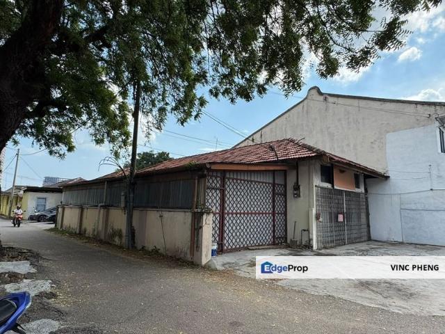 Shop for rent in Malaka
