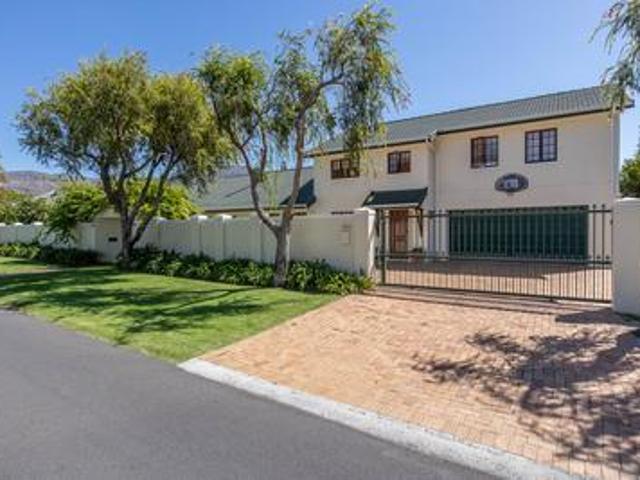 House for sale in Cape Town, Western Cape