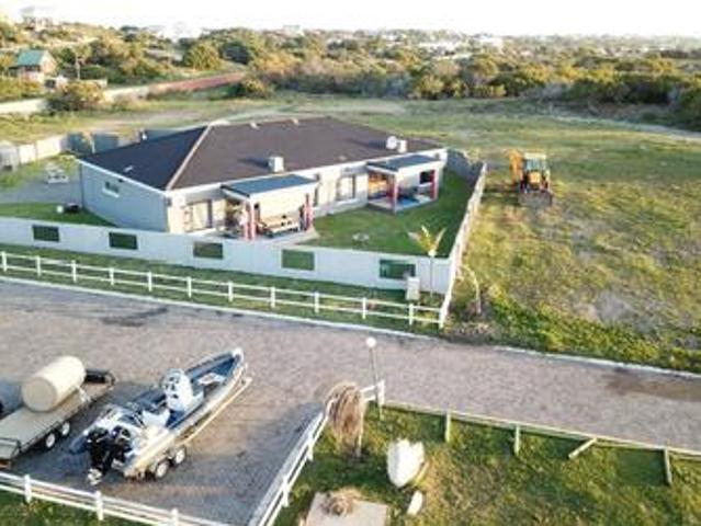 Land for sale in Paradise Beach, Cape St Francis