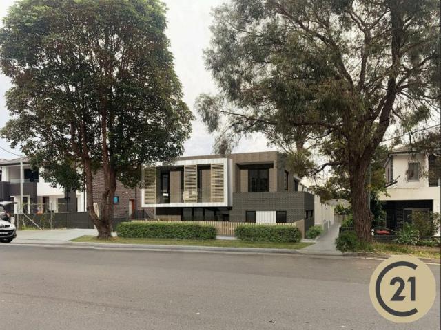 House for sale in Girraween