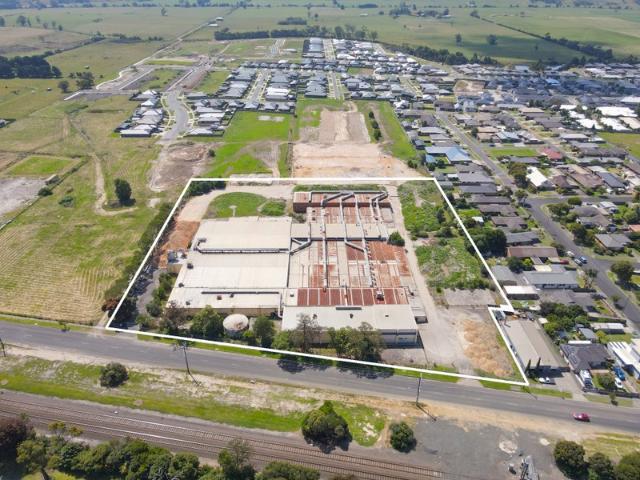 Warehouse for sale in Coalville, Victoria