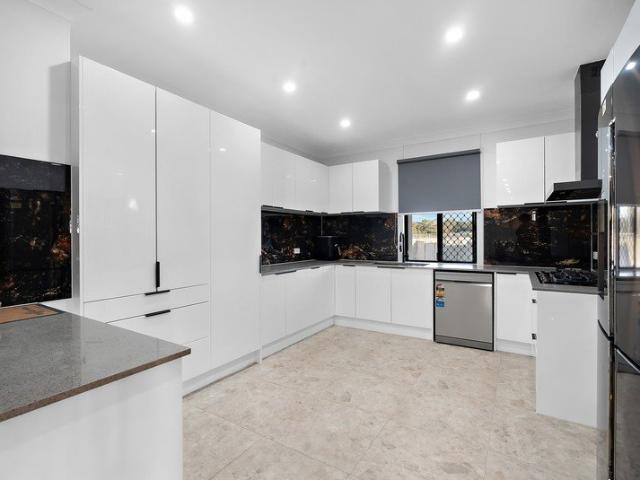 House for sale in Haynes, City Of Armadale