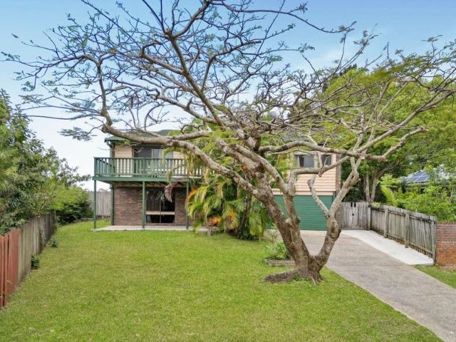 House for sale in Ashmore City, Queensland