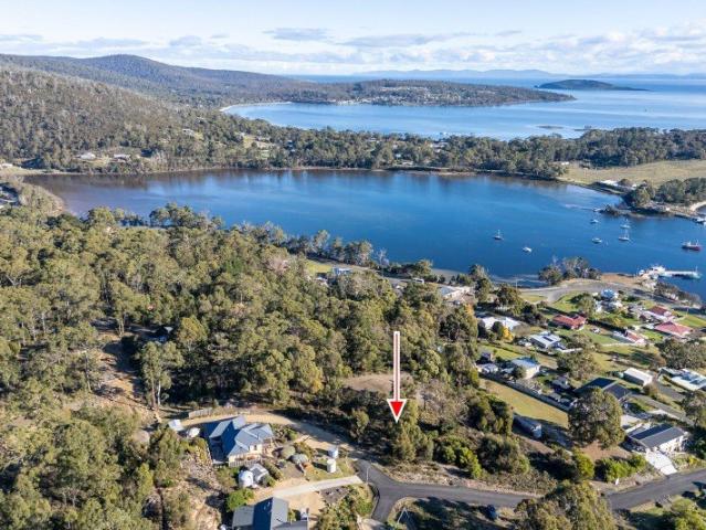 Land for sale in Nubeena, Tasmania