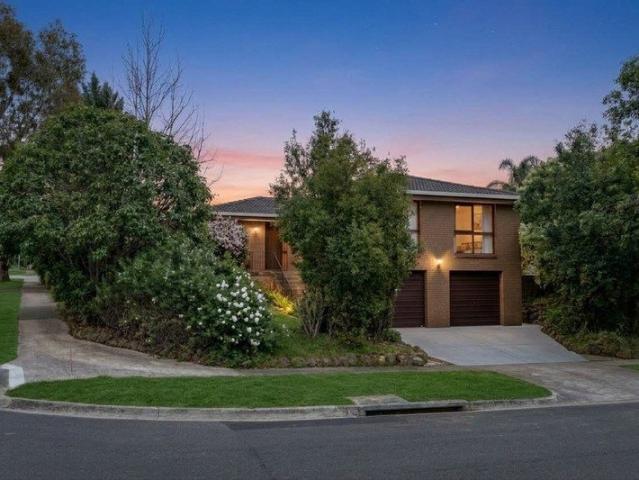 House for sale in Wheelers Hill, Melbourne