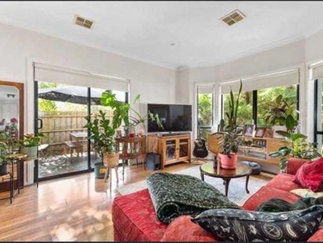 Townhouse for rent in Camerons Creek, Victoria