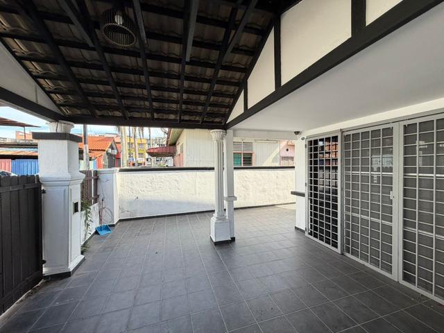 Bungalow for sale in Malaka