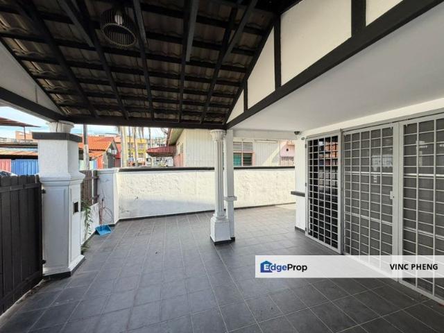 House for sale in Malaka