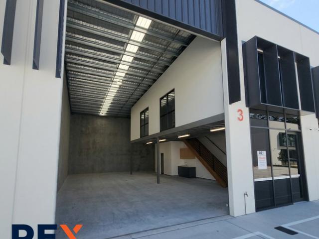 Warehouse for rent in Toombul, Queensland