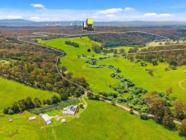 Cottage for sale in Callignee, Victoria