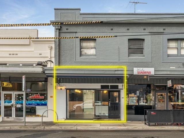 Retail for rent in Hawthorn, Melbourne