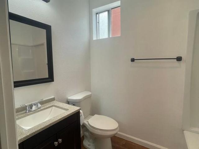 Apartment for rent in Canoga Park, California