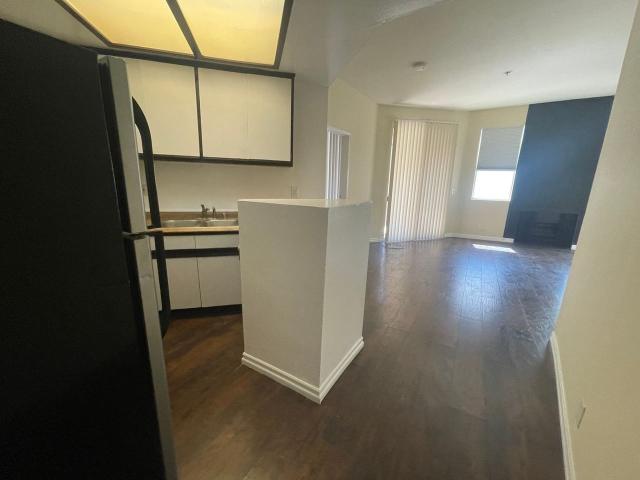 Apartment for rent in Canoga Park, California