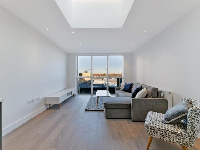 House for rent in Kensal Town, Greater London